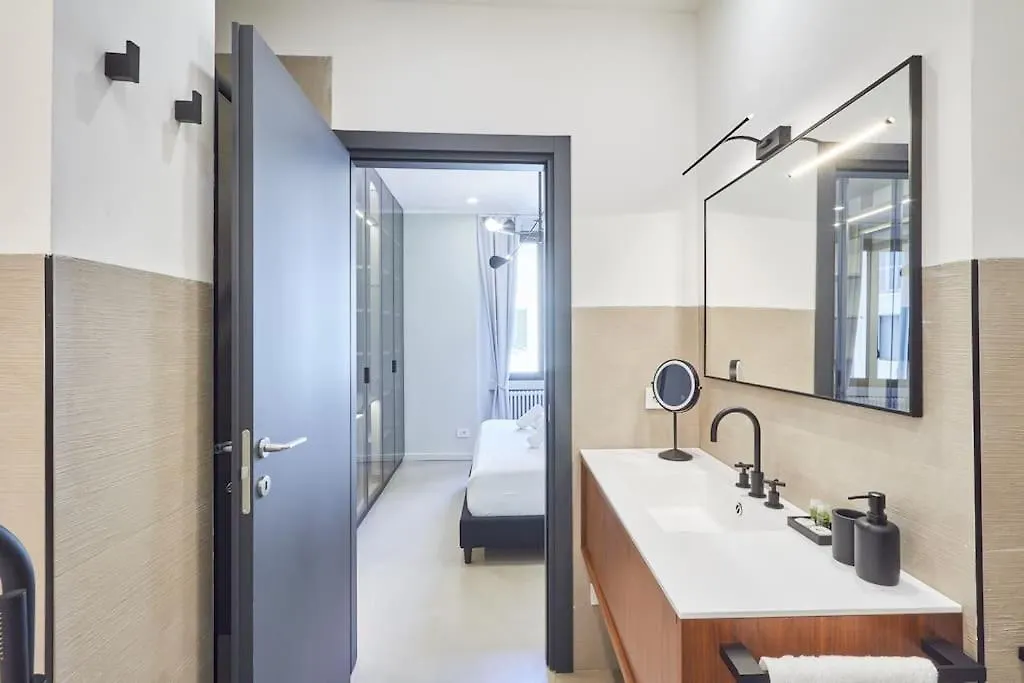Easylife - Luxury Design Apartment With Jacuzzi ミラノ