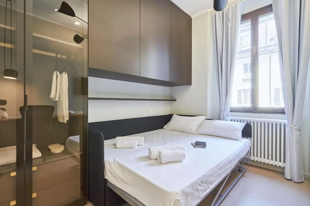 Easylife - Luxury Design Apartment With Jacuzzi ミラノ