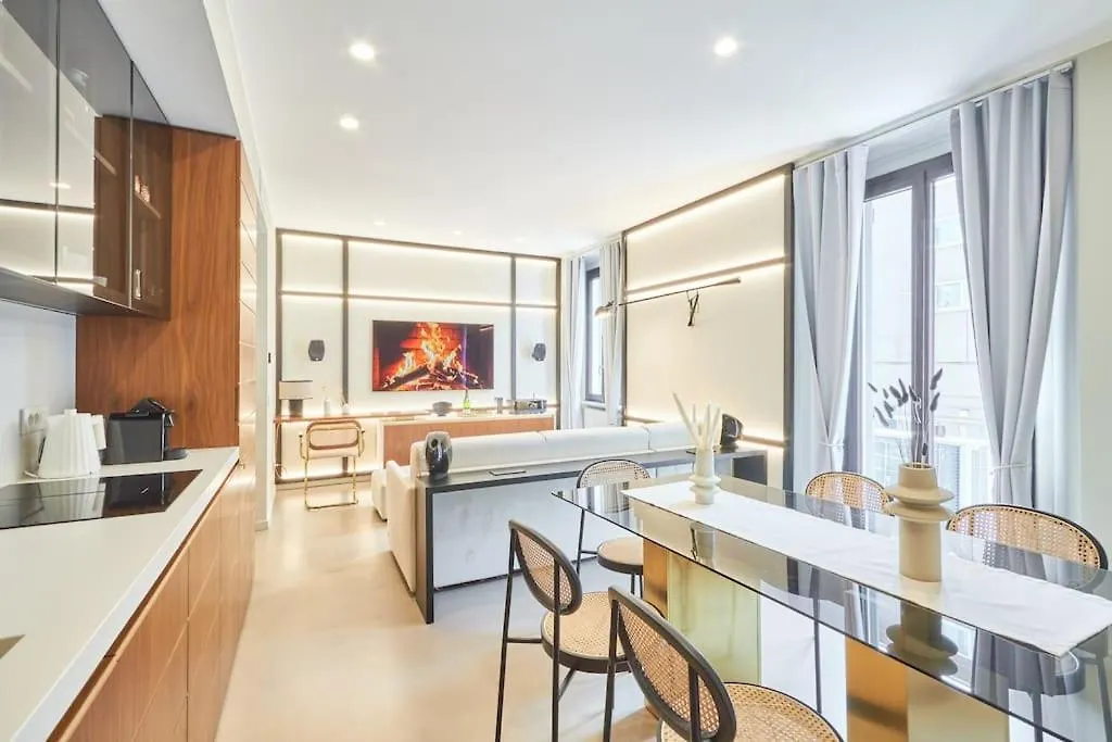 Easylife - Luxury Design Apartment With Jacuzzi ミラノ イタリア