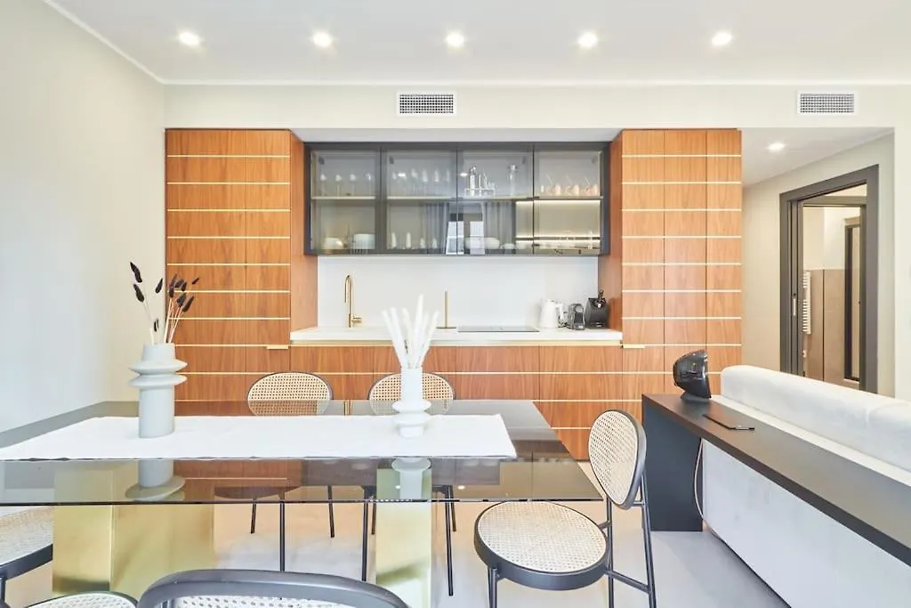 Easylife - Luxury Design Apartment With Jacuzzi ミラノ イタリア