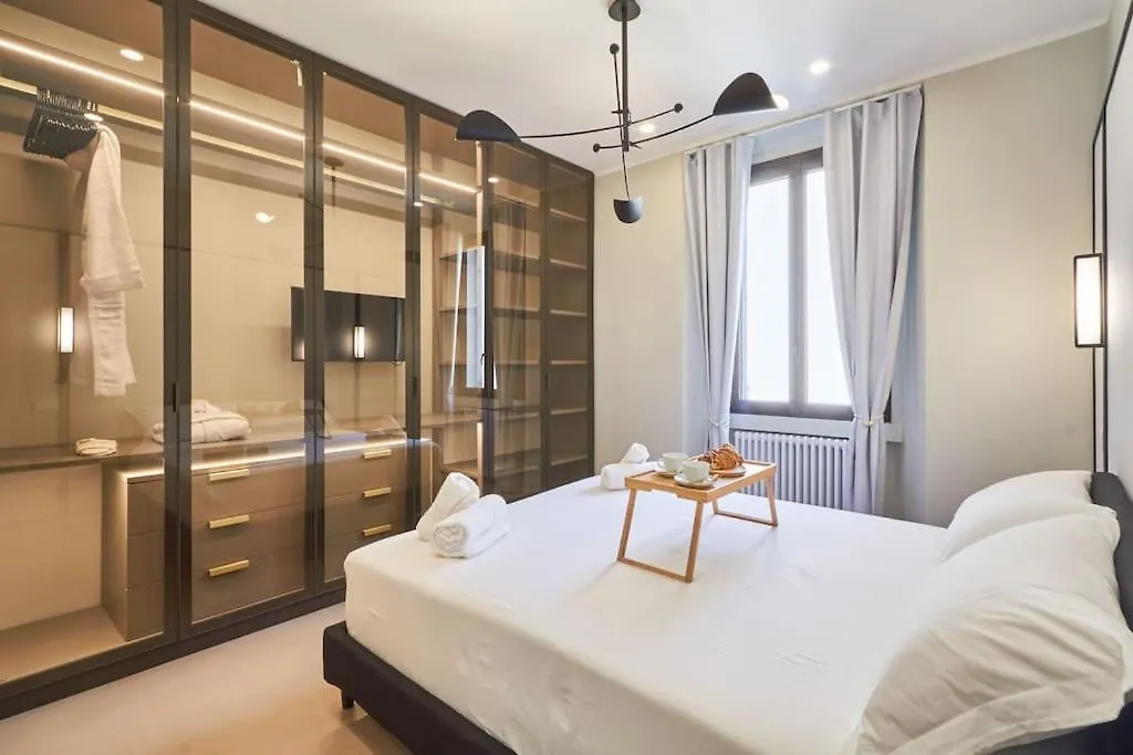 Easylife - Luxury Design Apartment With Jacuzzi ミラノ