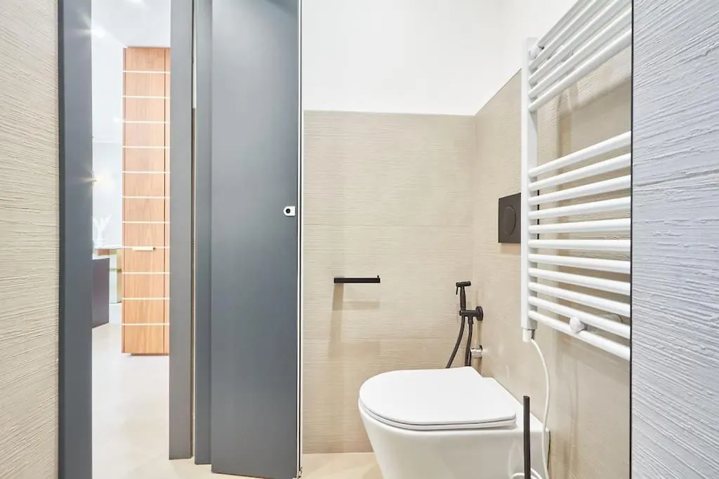 Easylife - Luxury Design Apartment With Jacuzzi ミラノ