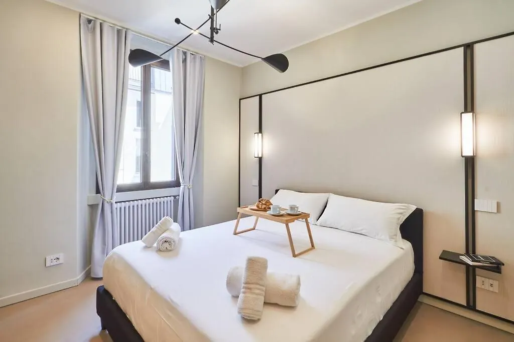 Easylife - Luxury Design Apartment With Jacuzzi ミラノ