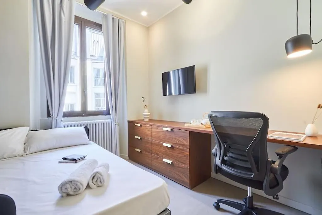 Easylife - Luxury Design Apartment With Jacuzzi ミラノ