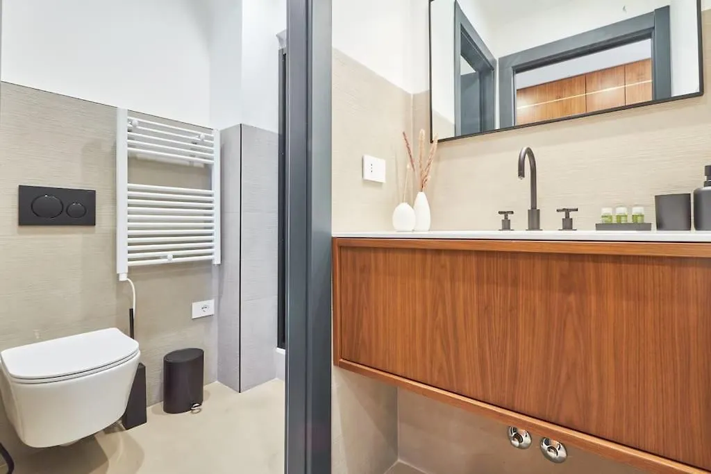 Easylife - Luxury Design Apartment With Jacuzzi ミラノ