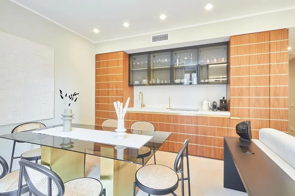 Easylife - Luxury Design Apartment With Jacuzzi ミラノ 0*,