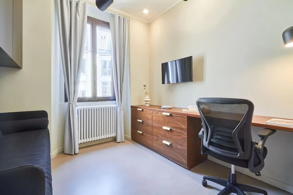Easylife - Luxury Design Apartment With Jacuzzi ミラノ