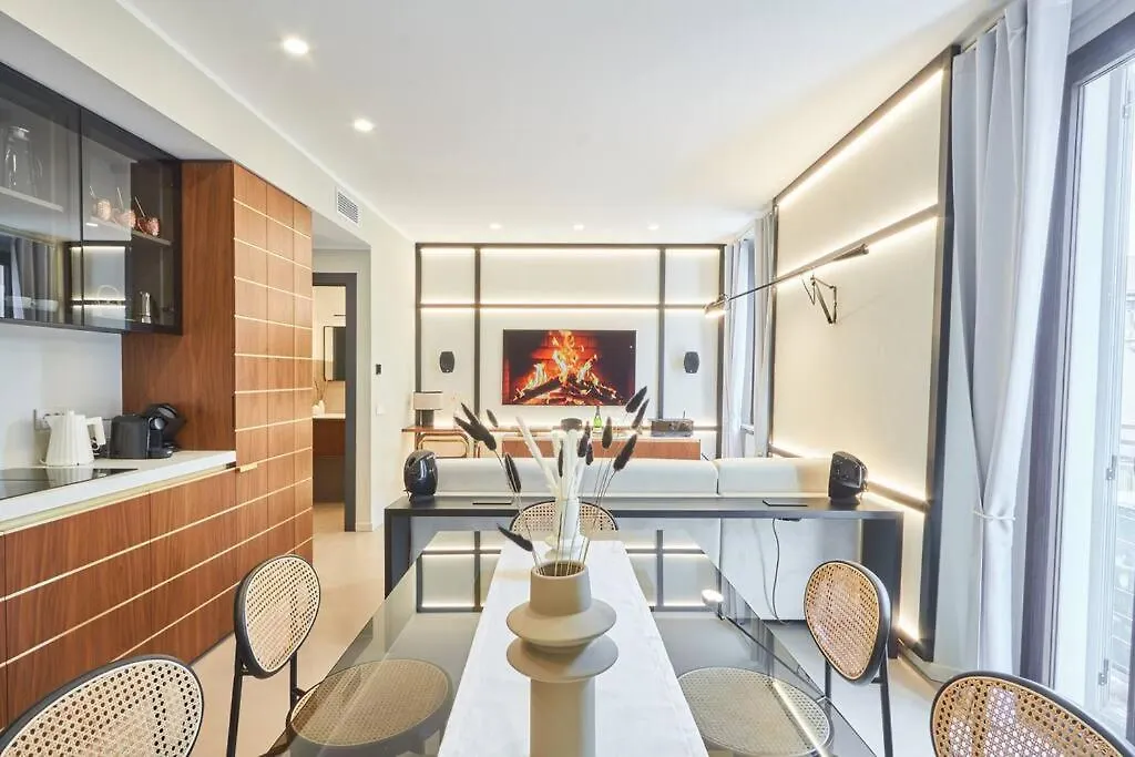 Easylife - Luxury Design Apartment With Jacuzzi ミラノ